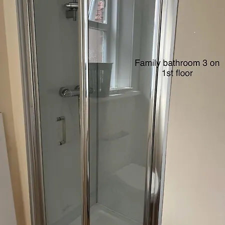 בית נופש Warwick House *